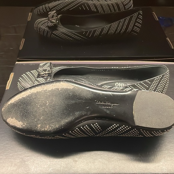 Salvatore Ferragamo black leather flats with silver studds all over. - Picture 8 of 8
